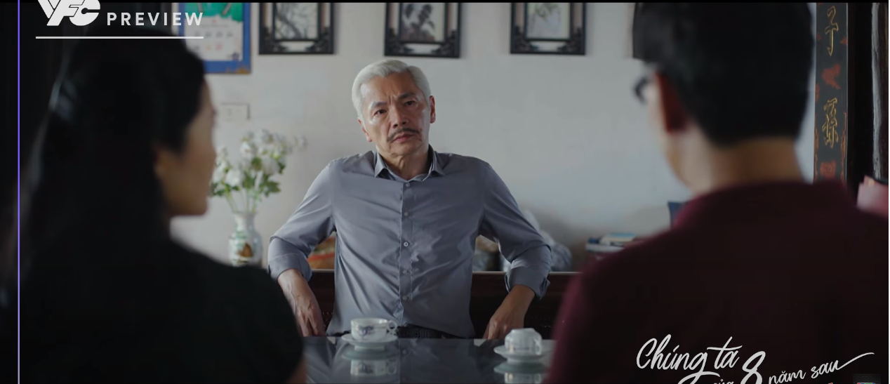 'Chúng ta của 8 năm sau' tập 12: Dương sốc khi biết sự thật ở quán cafe, Tùng 'rào trước đón sau' hậu bị bắt tại trận - Ảnh 3