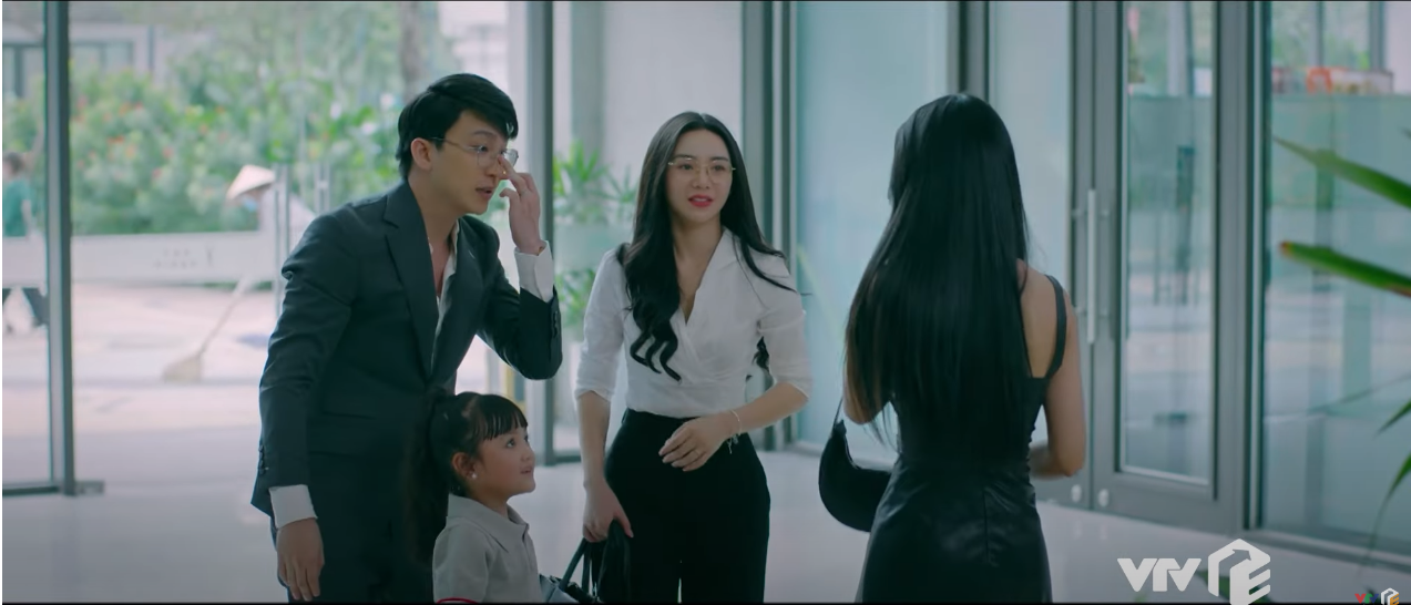 'Chúng ta của 8 năm sau' tập 16: Dương bị đổ oan phải vay tiền Nguyệt, Lâm đưa bạn gái về ra mắt? - Ảnh 3