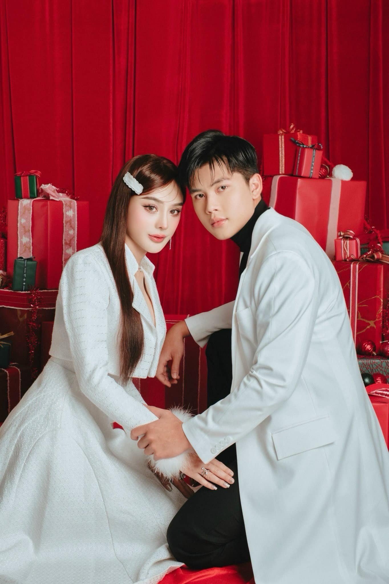 Khoảnh khắc ngọt ngào của Hương Giang - Phạm Giang. Ảnh: FBNV