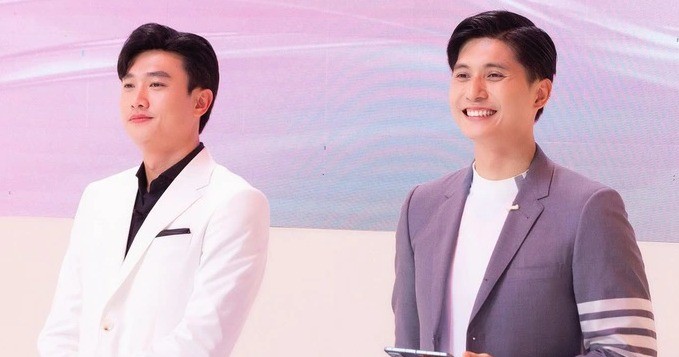 Lâm Bảo Châu - Quốc Trường đảm nhận vị trí HOST của show 'Chị đẹp đạp gió rẽ sóng'. Ảnh: Chụp màn hình Lâm Bảo Châu - Quốc Trường đảm nhận vị trí HOST của show 'Chị đẹp đạp gió rẽ sóng'. Ảnh: Chụp màn hình
