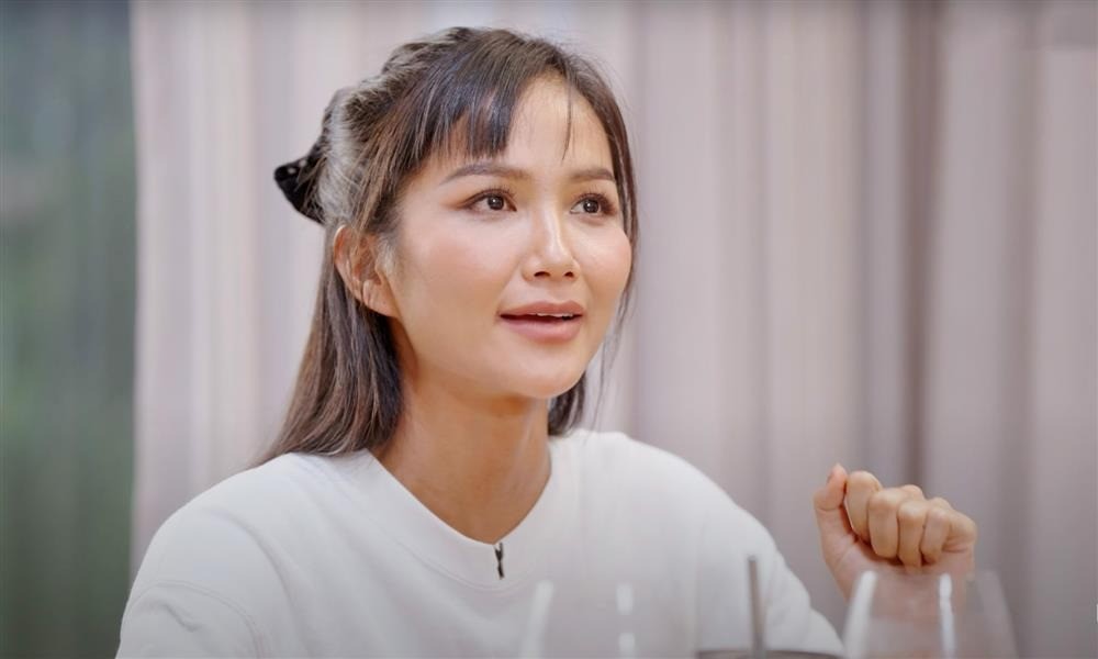 H'Hen Niê chia sẻ về chuyện tình cảm khiến nhiều người chú ý. Ảnh: Chụp màn hình