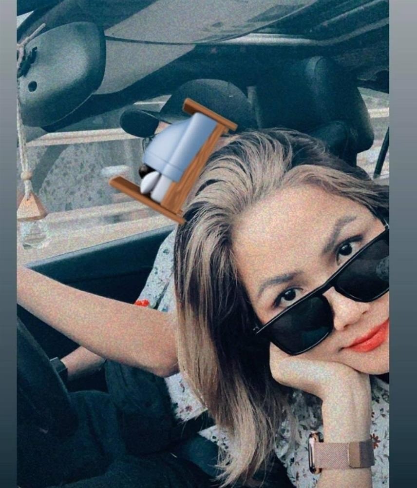 Khoảnh khắc hiếm hoi của H'Hen Niê với bạn trai hơn tuổi. Ảnh: FBNV