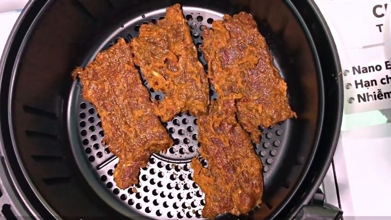 Cách làm thịt bò khô bằng nồi chiên không dầu, ngon mà lại rất đơn giản - Ảnh 3 Cách làm thịt bò khô bằng nồi chiên không dầu, ngon mà lại rất đơn giản - Ảnh 3