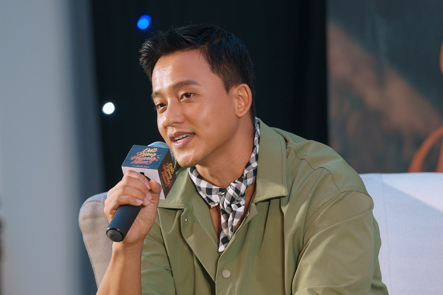 Mai Tài Phến hiện tại đang tham gia chương trình Sao nhập ngũ. Ảnh: FBNV