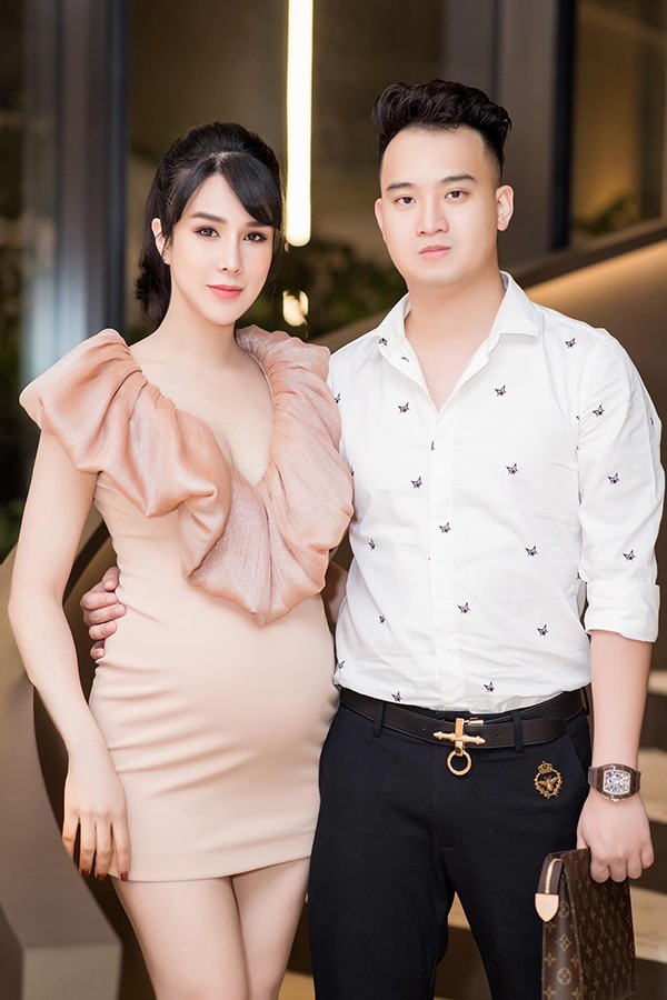 Nghiêm Đức - Diệp Lâm Anh thuở còn mặn nồng. Ảnh: FBNV Nghiêm Đức - Diệp Lâm Anh thuở còn mặn nồng. Ảnh: FBNV