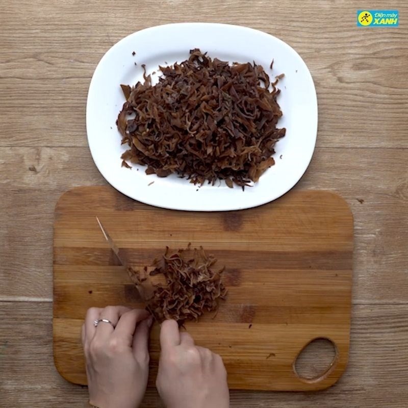 Cách làm giò thủ, giò tai dai ngon mà lại đơn giản thích hợp cho Tết - Ảnh 3 Cách làm giò thủ, giò tai dai ngon mà lại đơn giản thích hợp cho Tết - Ảnh 3