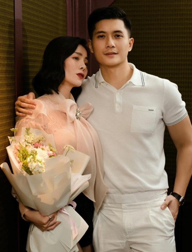 Lệ Quyên có cách xử lý gây chú ý khi đang hát live nhạc bỗng tắt ngang - Ảnh 1 Lệ Quyên có cách xử lý gây chú ý khi đang hát live nhạc bỗng tắt ngang - Ảnh 1