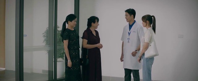 'Chúng ta của 8 năm sau' tập 34: Cô giáo Nguyệt được tổng tài 'thả thính', ông Quảng sắp tung bằng chứng để bảo vệ Dương - Ảnh 1 'Chúng ta của 8 năm sau' tập 34: Cô giáo Nguyệt được tổng tài 'thả thính', ông Quảng sắp tung bằng chứng để bảo vệ Dương - Ảnh 1
