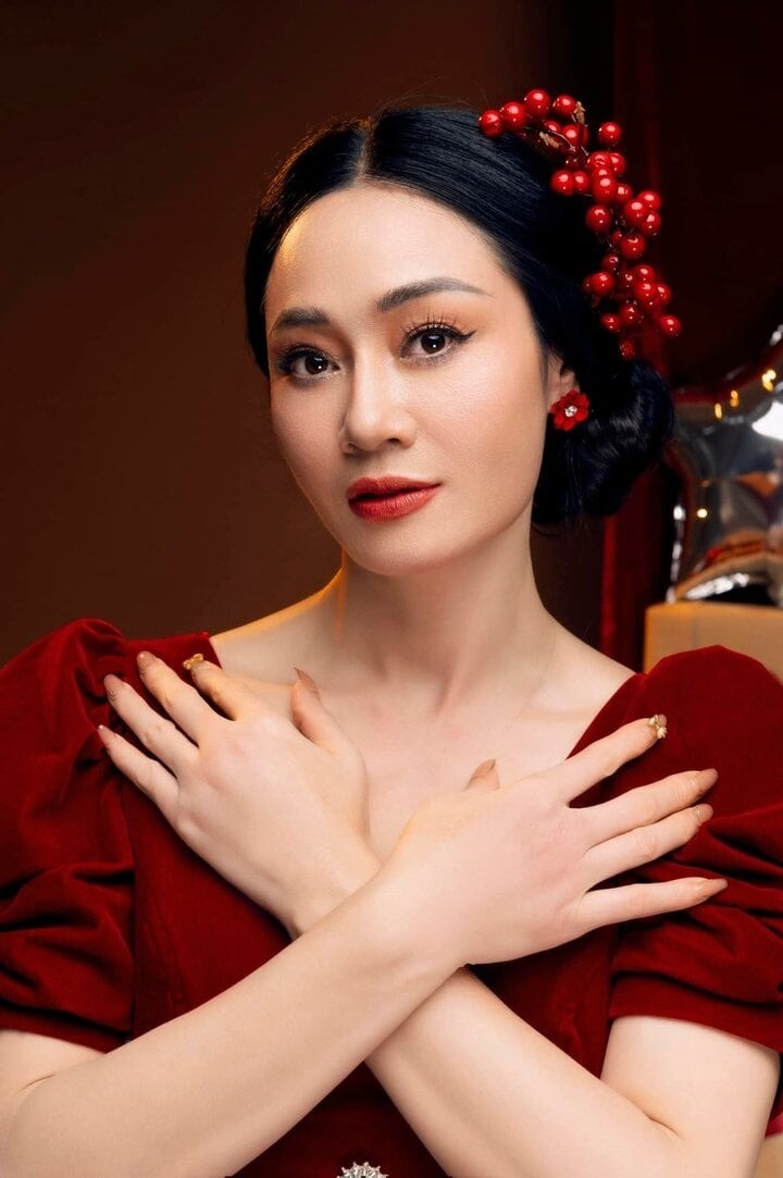 Quách Thu Phương dù đã U50 nhưng nhan sắc, vóc dáng khiến nhiều người phải trầm trồ. Ảnh: FBNV Quách Thu Phương dù đã U50 nhưng nhan sắc, vóc dáng khiến nhiều người phải trầm trồ. Ảnh: FBNV