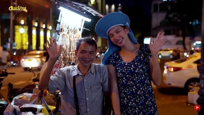 Chân dài tiếp tục 'chôm' đồ của mẹ đi quay show 'Đu đêm'. Ảnh: Internet. Chân dài tiếp tục 'chôm' đồ của mẹ đi quay show 'Đu đêm'. Ảnh: Internet.