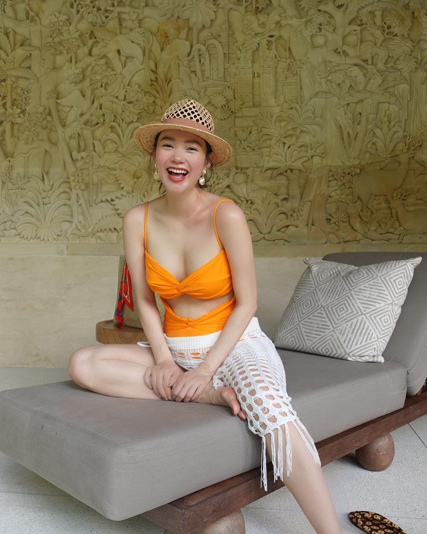 Giấu bụng bầu khéo và giỏi như Minh Hằng, mang thai 6 tháng vẫn thon gọn, thần thái rạng rỡ miễn chê 7 Giấu bụng bầu khéo và giỏi như Minh Hằng, mang thai 6 tháng vẫn thon gọn, thần thái rạng rỡ miễn chê 7