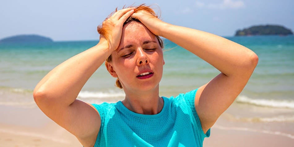 Nắng nóng kéo dài nhiều ngày, cần làm gì để phòng tránh bị say nắng? 1 Nắng nóng kéo dài nhiều ngày, cần làm gì để phòng tránh bị say nắng? 1