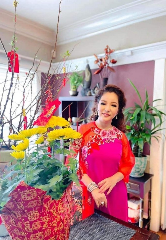 Vào các dịp Lễ, Tết, Thúy Nga đều trang hoàng nhà cửa với nhiều loại hoa tươi, cây cảnh. Ảnh Internet. Vào các dịp Lễ, Tết, Thúy Nga đều trang hoàng nhà cửa với nhiều loại hoa tươi, cây cảnh. Ảnh Internet.