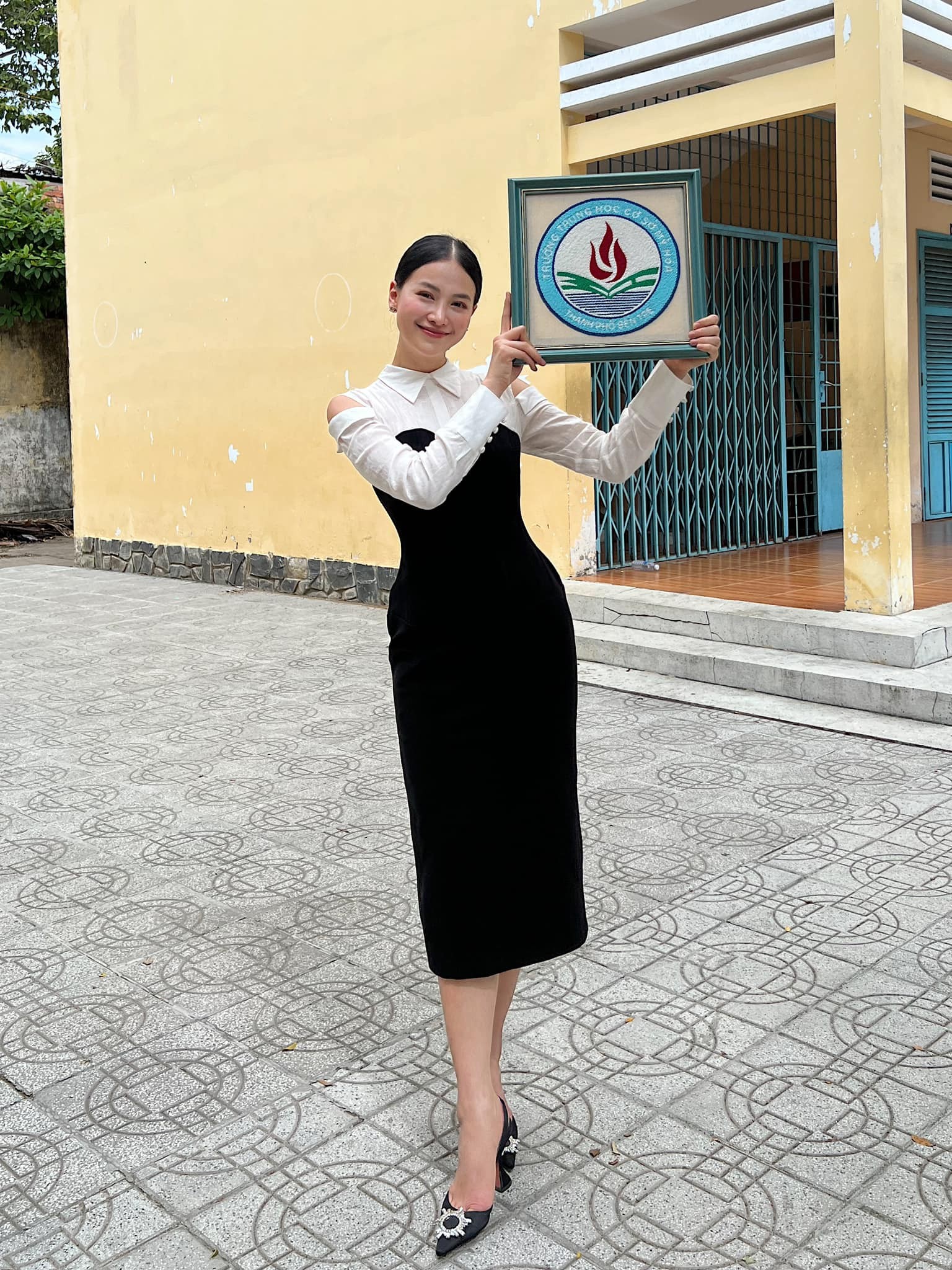 Phương Khánh diện đầm bó sát, khoe trọn đường cong cơ thể trong sự kiện ở quê nhà trước đó vài ngày. Ảnh: Nguyễn Phương Khánh.