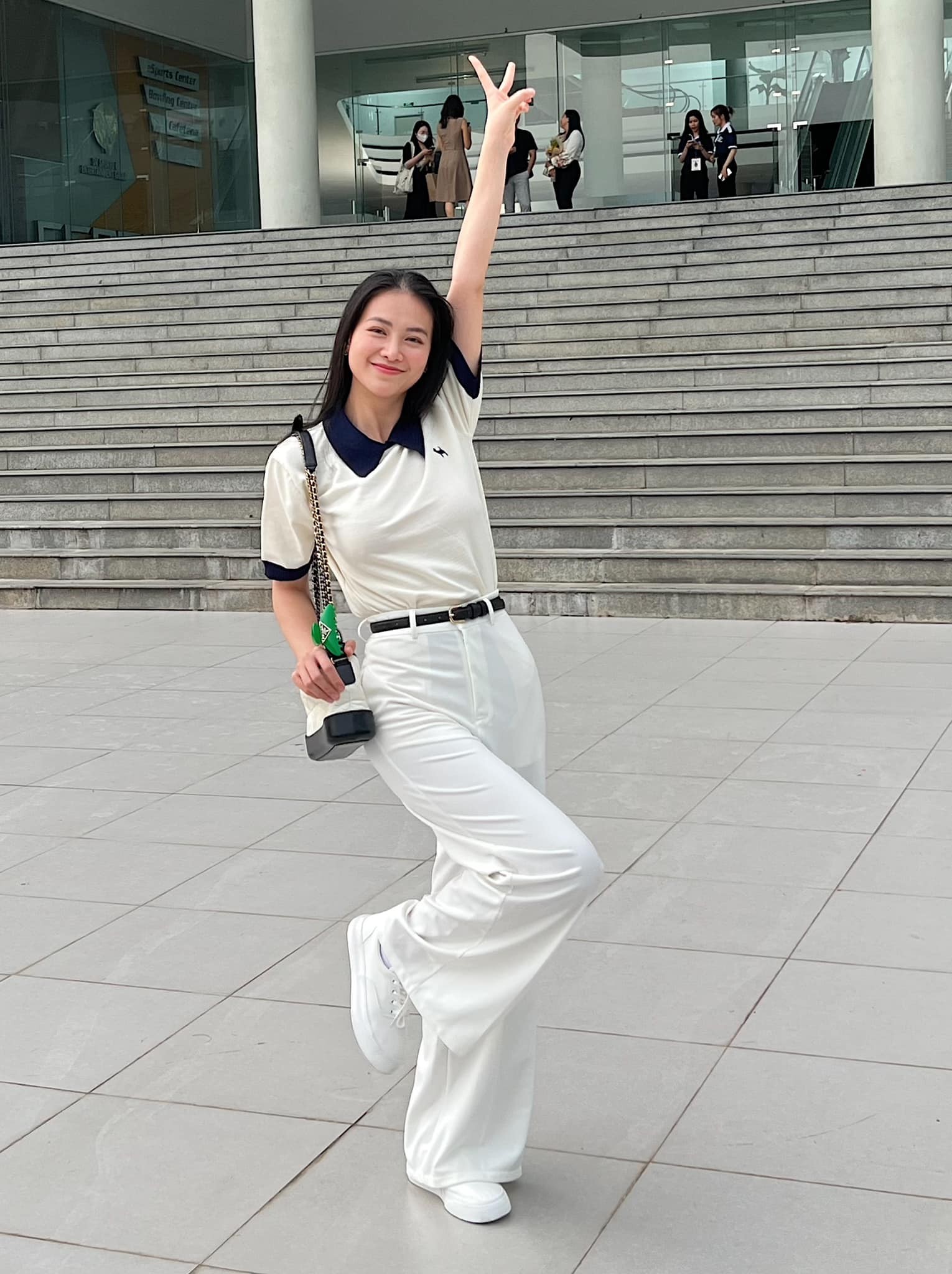 Người đẹp 9X không hề có bầu như tin đồn. Ảnh: Nguyễn Phương Khánh.