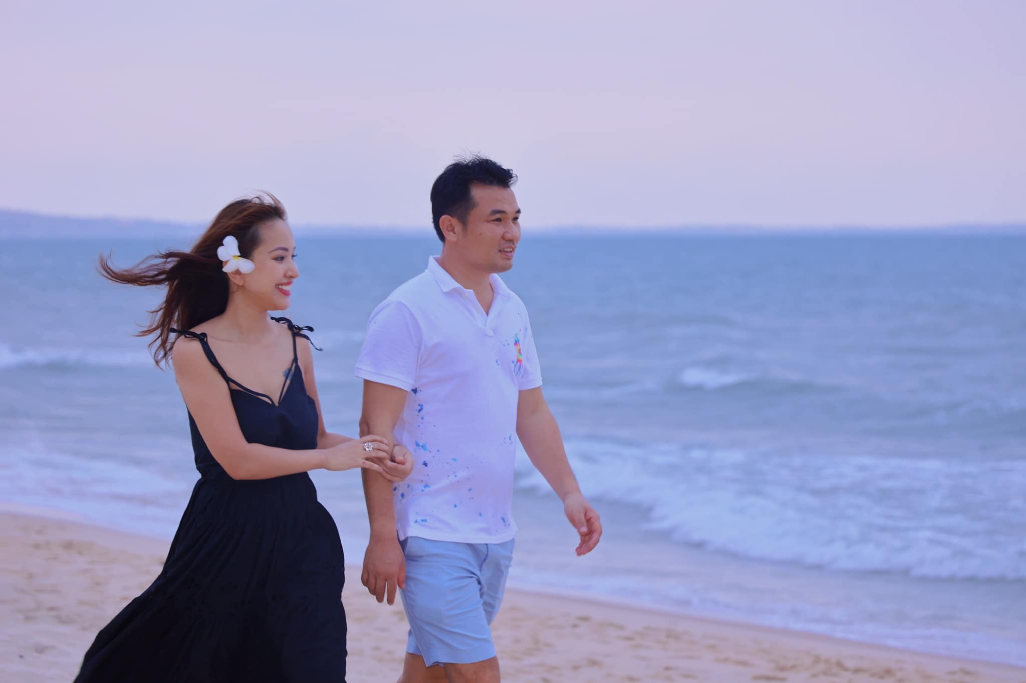 Nữ MC 8X và chồng doanh nhân. Ảnh: FB Nguyễn Thanh Vân. Nữ MC 8X và chồng doanh nhân. Ảnh: FB Nguyễn Thanh Vân.