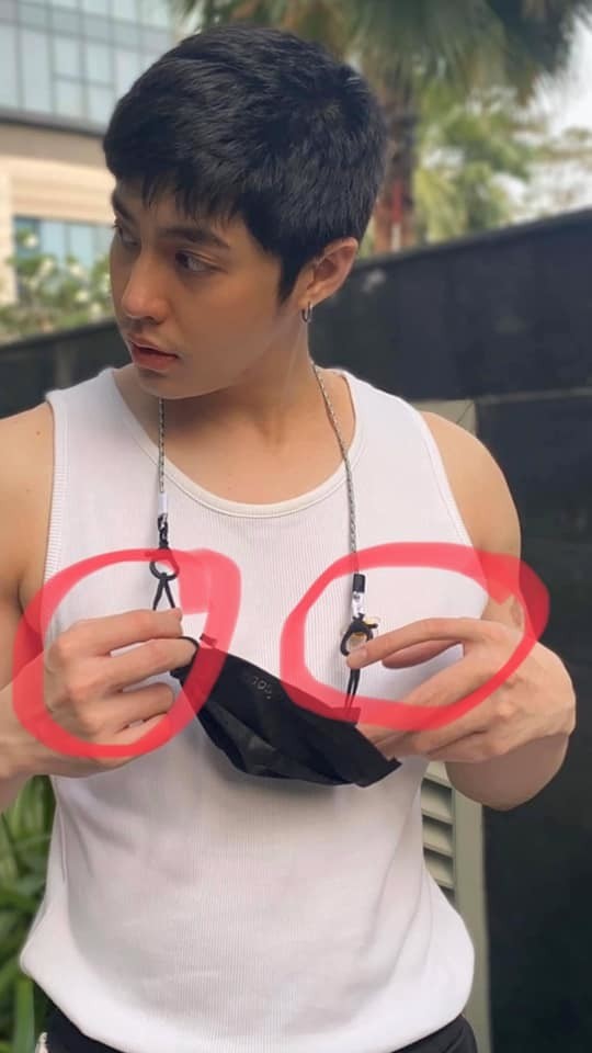 Ngón tay dị dạng của Noo Phước Thịnh vì mải mê chỉnh ảnh sống ảo. Ảnh: FB Noo Phước Thịnh. Ngón tay dị dạng của Noo Phước Thịnh vì mải mê chỉnh ảnh sống ảo. Ảnh: FB Noo Phước Thịnh.