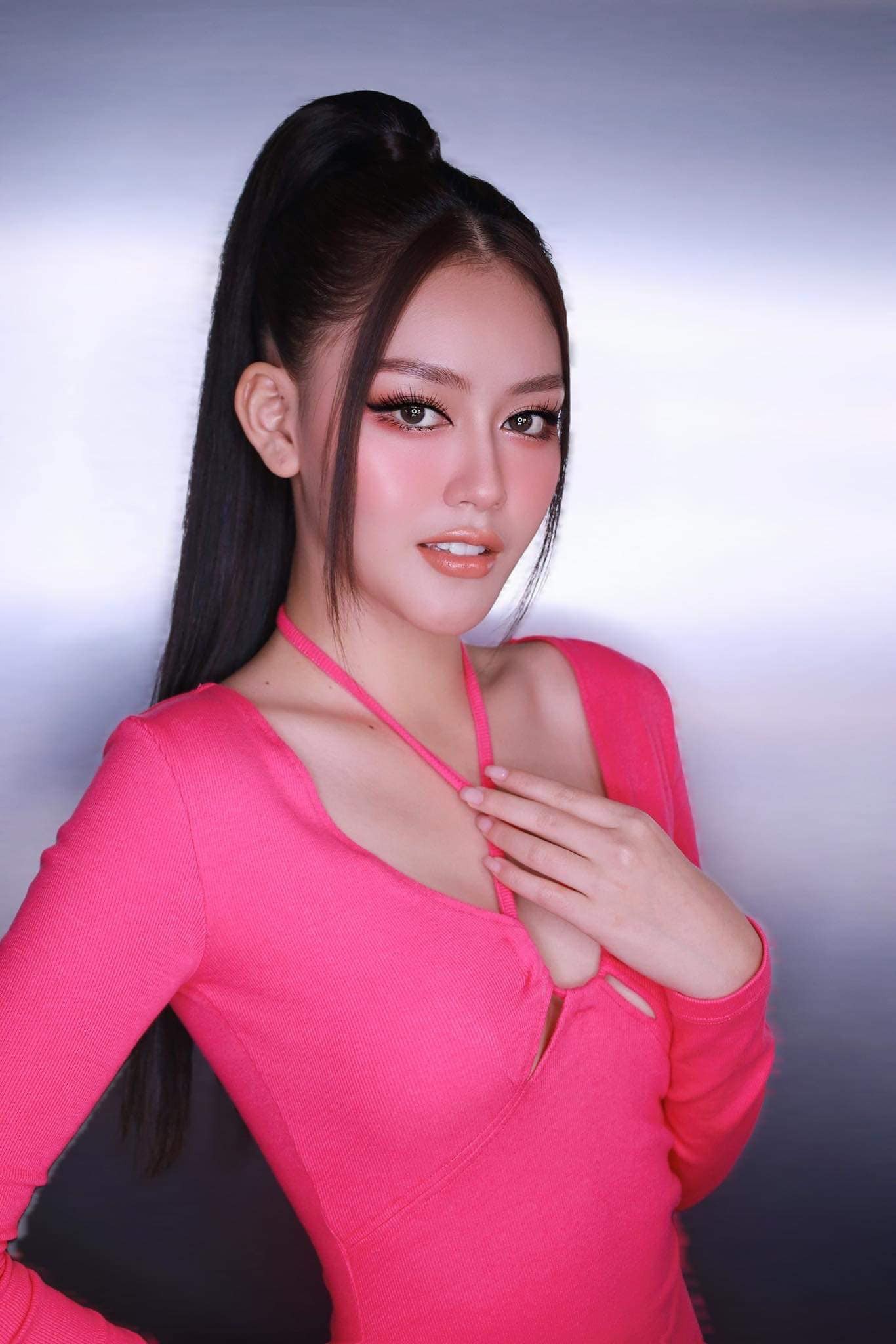 Đặng Thanh Ngân lên tiếng khi bị chê tiếng Anh kém. Ảnh FB Đặng Thanh Ngân.