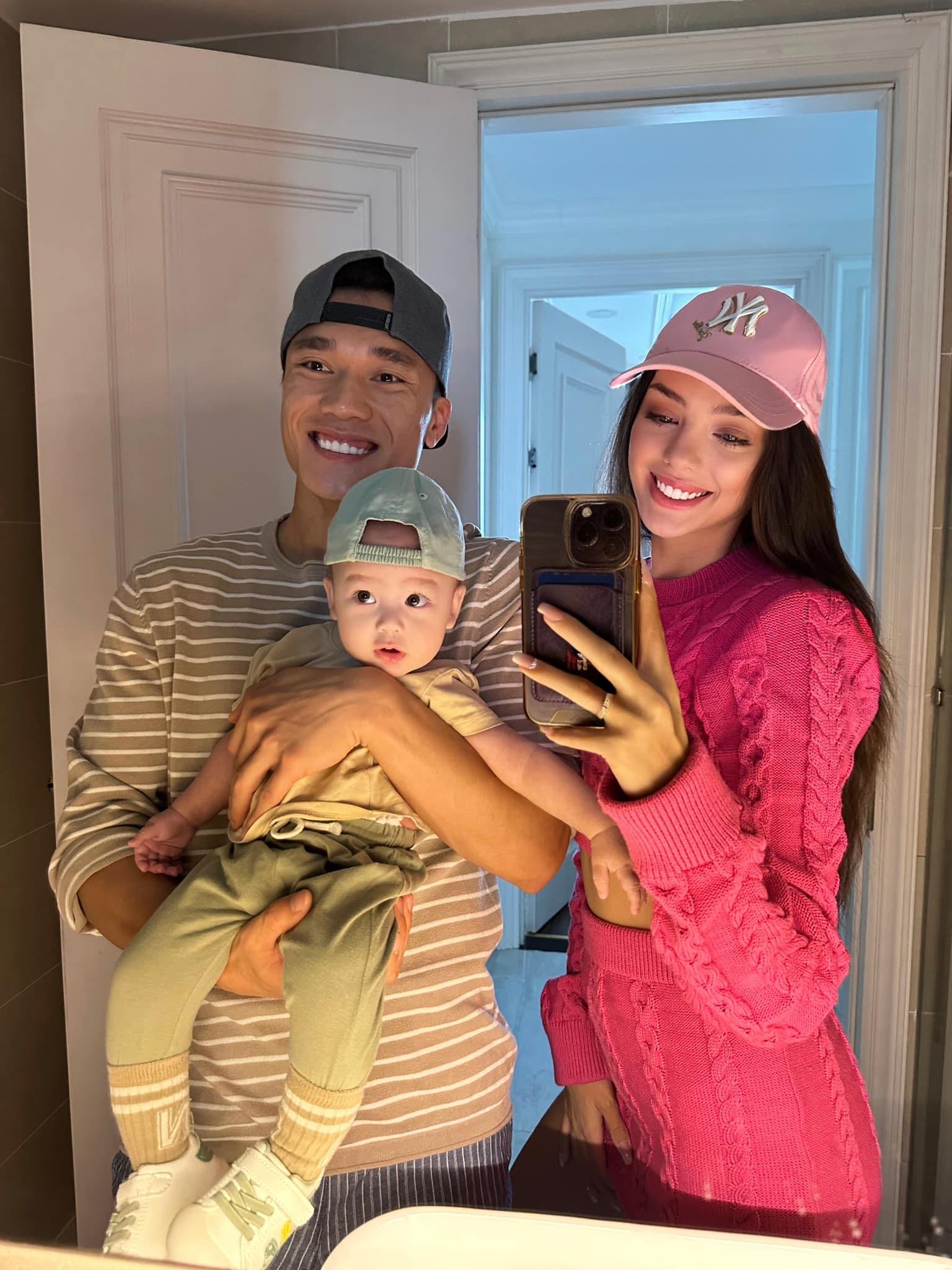 Tổ ấm hạnh phúc của gia đình Bùi Tiến Dũng. Ảnh: FB Bùi Tiến Dũng. 