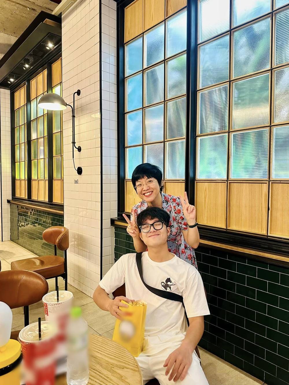 MC Thảo Vân rất tự hào về con trai. Ảnh: FB Thảo Vân.