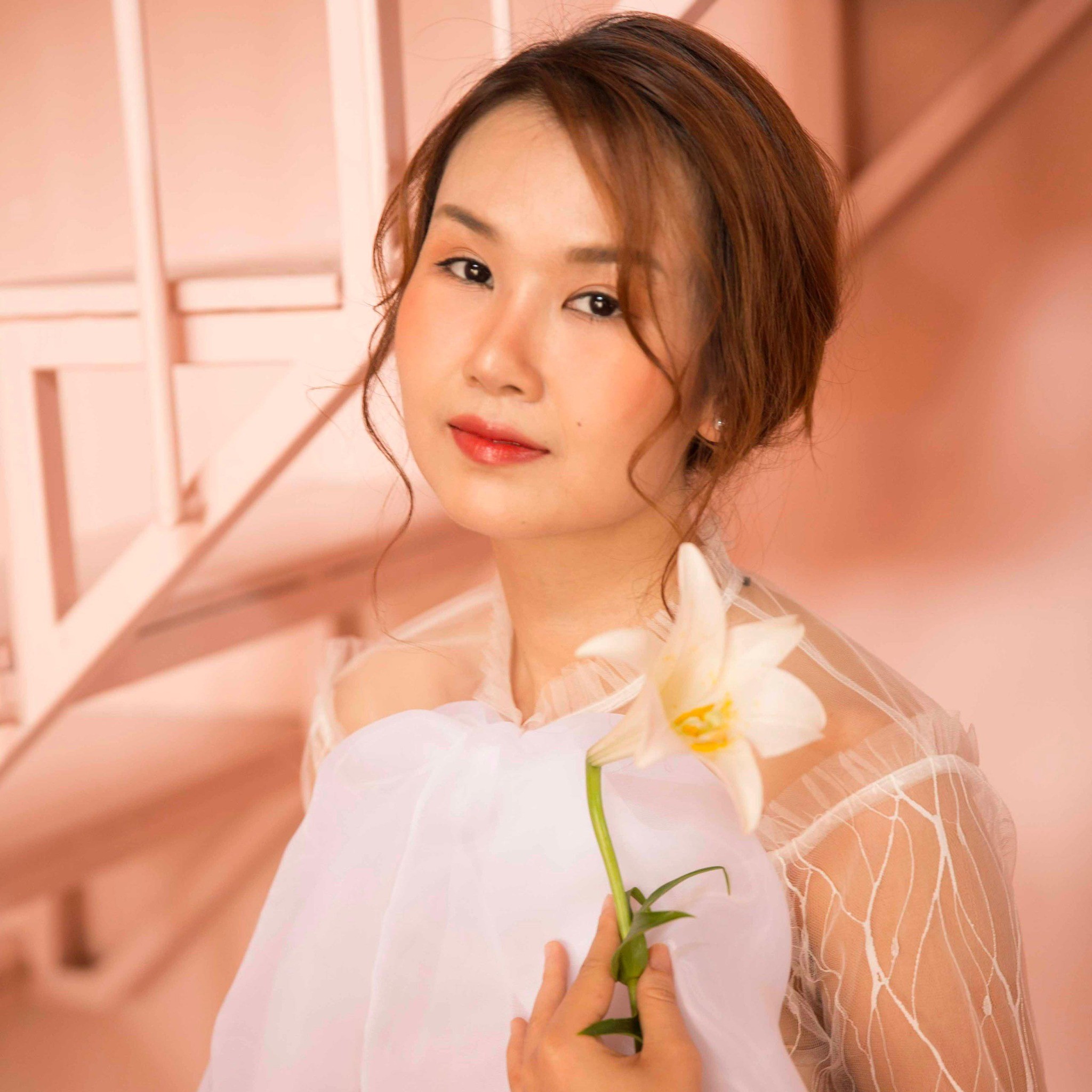 Hình ảnh mới của Võ Hạ Trâm khiến nhiều người tò mò. Ảnh: FB Võ Hạ Trâm.