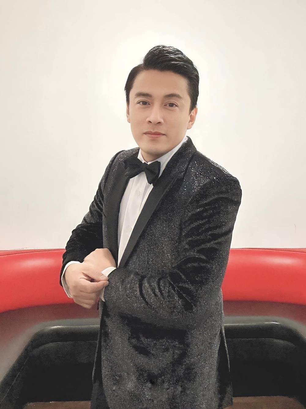 Lam Trường lên tiếng đính chính thông tin 'hát một bài mua 20 căn nhà'. Ảnh: FB Lam Trường.