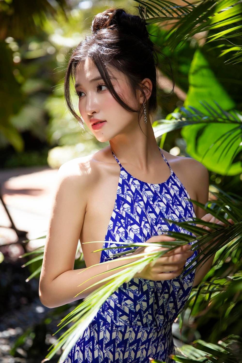 Phương Nhi úp mở khi nói về chuyện tình cảm. Ảnh: FB Nguyễn Phương Nhi.