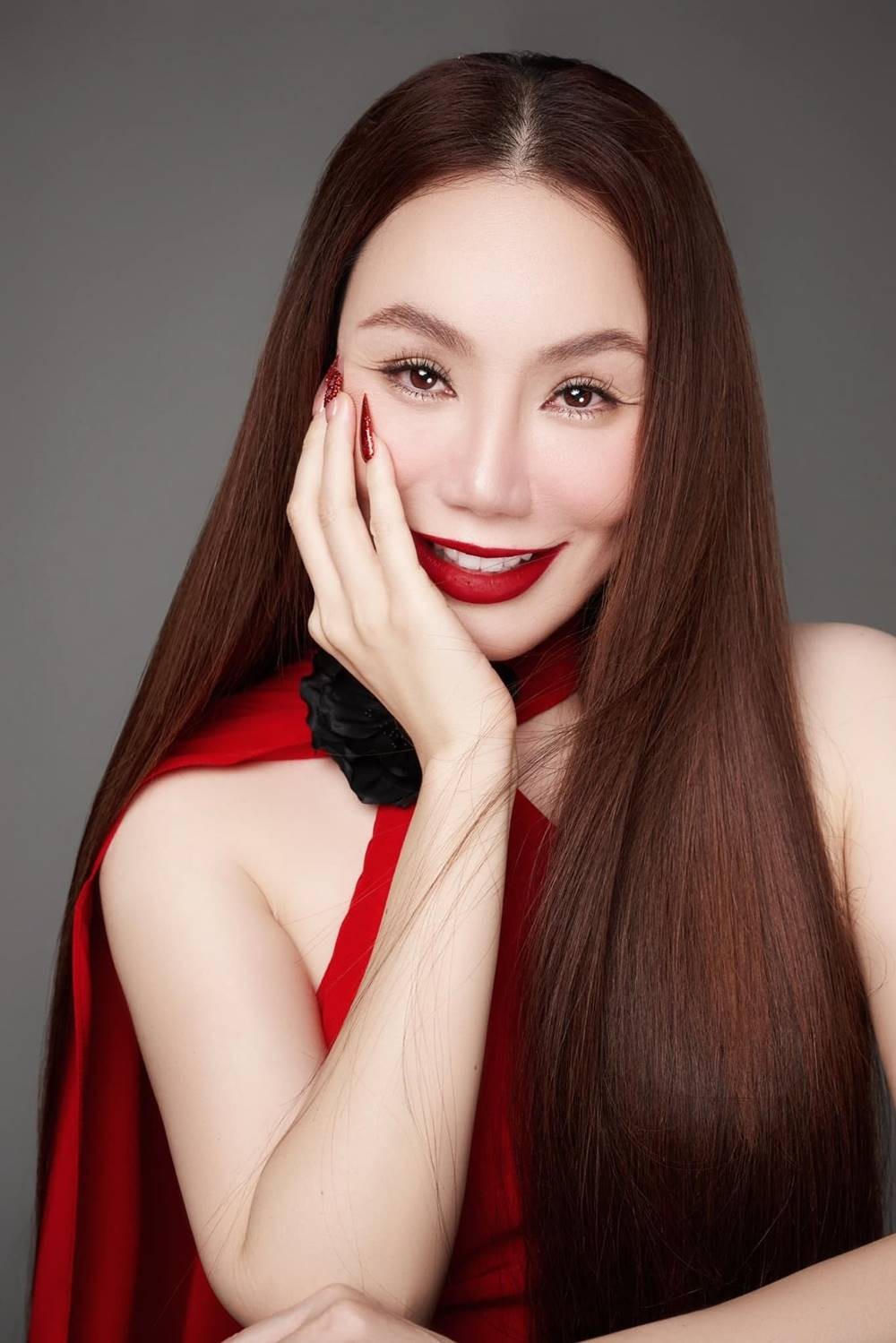 Hồ Quỳnh Hương trong bộ ảnh mới nhất. Ảnh: Internet