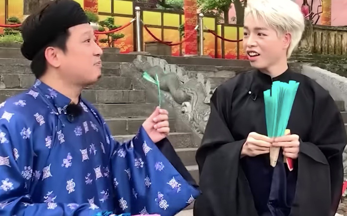 Trường Giang cho biết sẽ tặng con chuồn chuồn màu xanh cho nhóc tỳ thứ hai. Ảnh: Internet