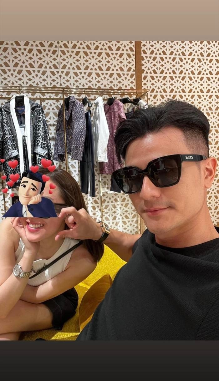 Vĩnh Thụy và bạn gái giấu mặt. Ảnh FB Vĩnh Thụy.