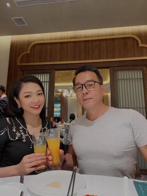 Vợ chồng Thắng Ngô - Hà Thanh Xuân. Ảnh FB Thắng Ngô. Vợ chồng Thắng Ngô - Hà Thanh Xuân. Ảnh FB Thắng Ngô.