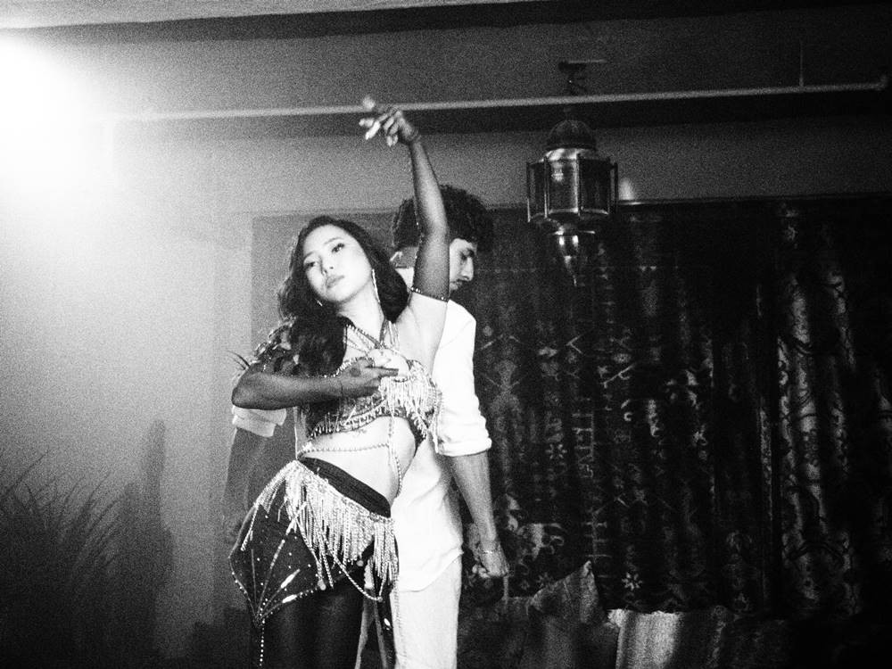 Hậu trường thực hiện MV của Hương Tràm. Ảnh FB Hương Tràm.