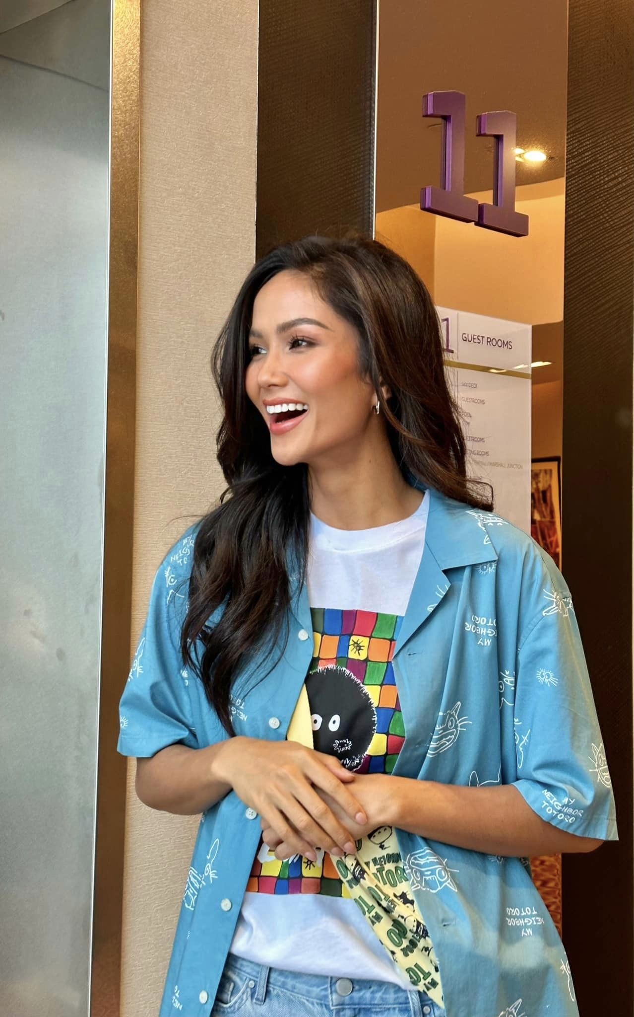 H'Hen Niê được khen là hoa hậu quốc dân không nhiệm kỳ.