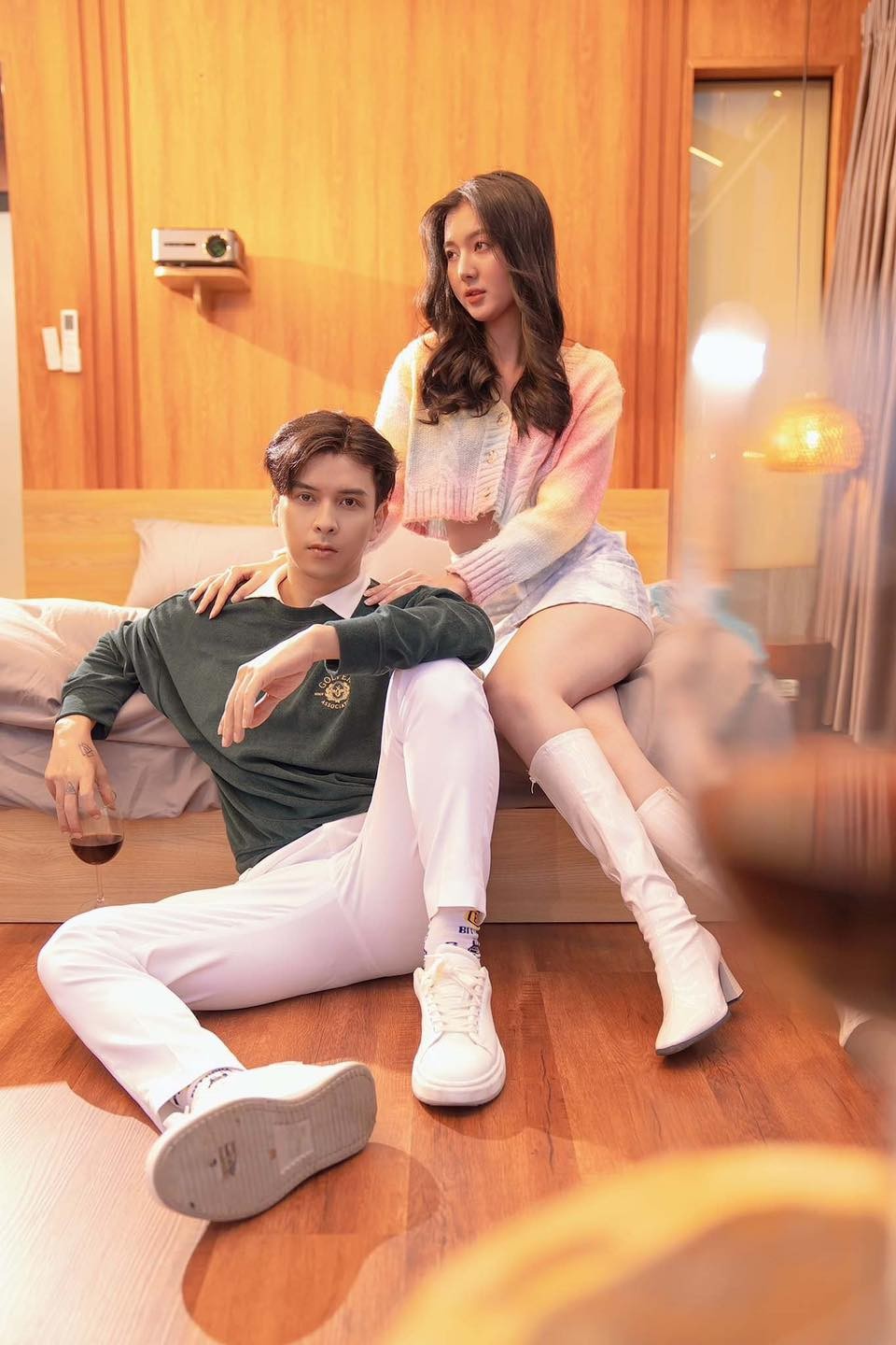 Vợ chồng Hồ Quang Hiếu được khen đẹp đôi.Ảnh FB Hồ Quang Hiếu.