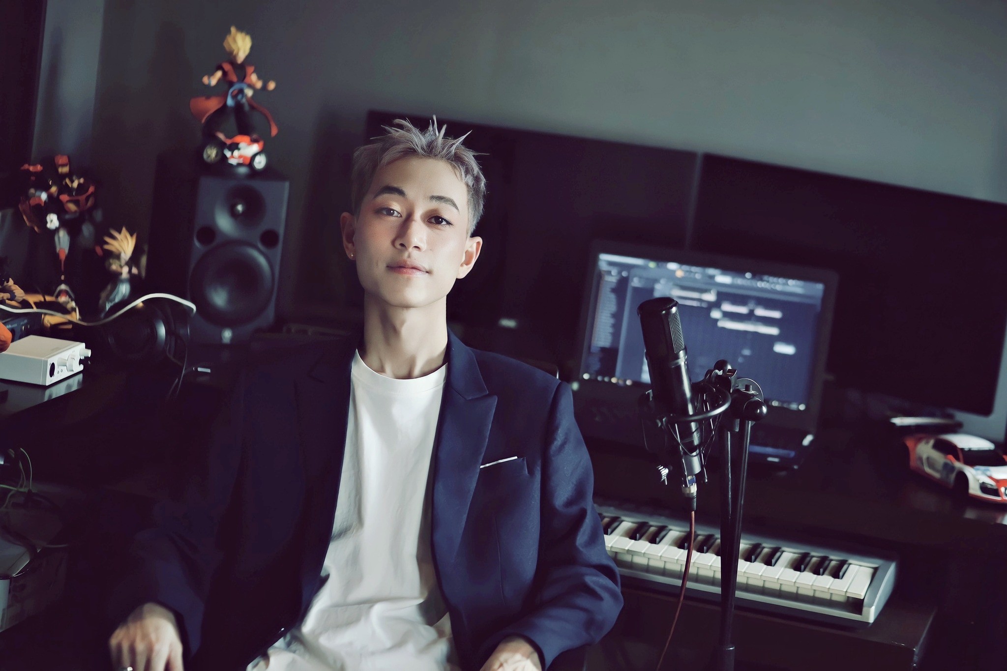 Trước khi trở thành rapper, Double2T là một thợ cắt tóc. Ảnh: FB Double2T Trước khi trở thành rapper, Double2T là một thợ cắt tóc. Ảnh: FB Double2T