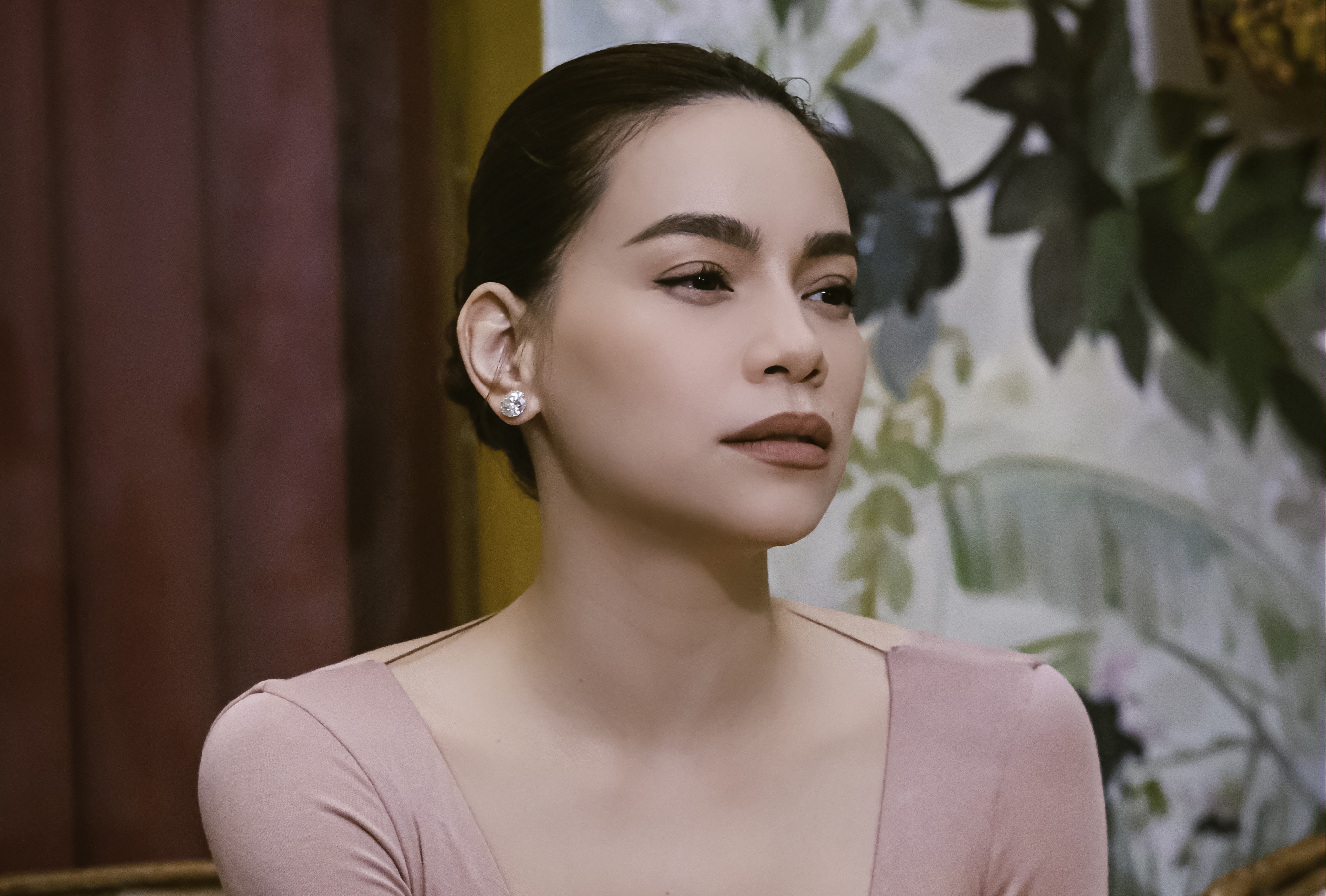Xuất thân người mẫu đi hát nhưng Hà Hồ luôn có cách xử lý thông minh trước truyền thông. Ảnh Internet. Xuất thân người mẫu đi hát nhưng Hà Hồ luôn có cách xử lý thông minh trước truyền thông. Ảnh Internet.