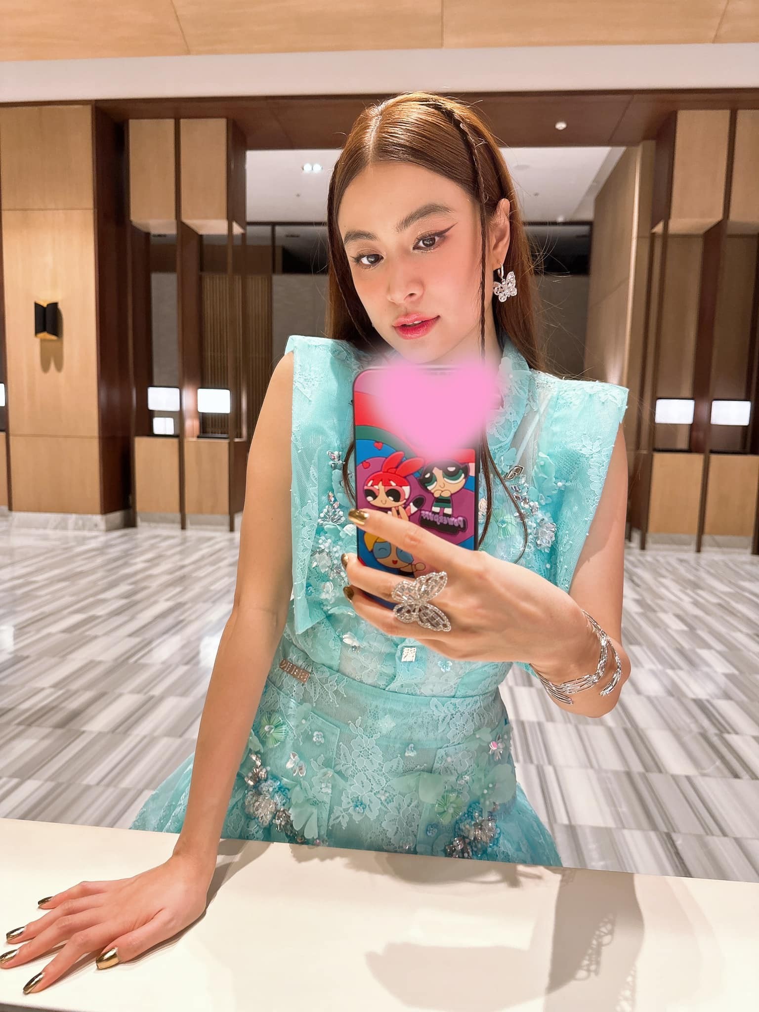 Hoàng Thùy Linh vẫn giữ im lặng, chưa lên tiếng về ồn ào ứng xử. Ảnh FB Hoàng Thùy Linh. Hoàng Thùy Linh vẫn giữ im lặng, chưa lên tiếng về ồn ào ứng xử. Ảnh FB Hoàng Thùy Linh.