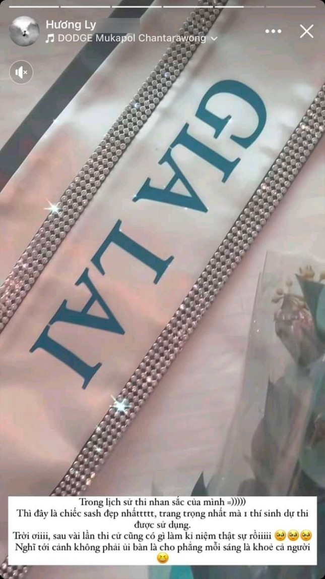 Bài đăng gây tranh cãi của chân dài 9X.