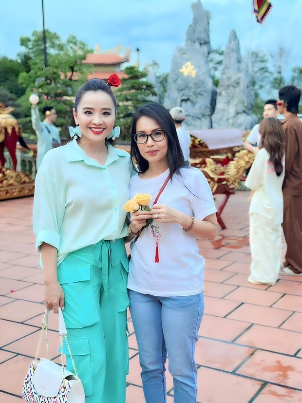 Dàn sao Việt cúng giỗ Tổ ngành sân khấu: Lê Dương Bảo Lâm, Hòa Minzy gây chú ý - Ảnh 4