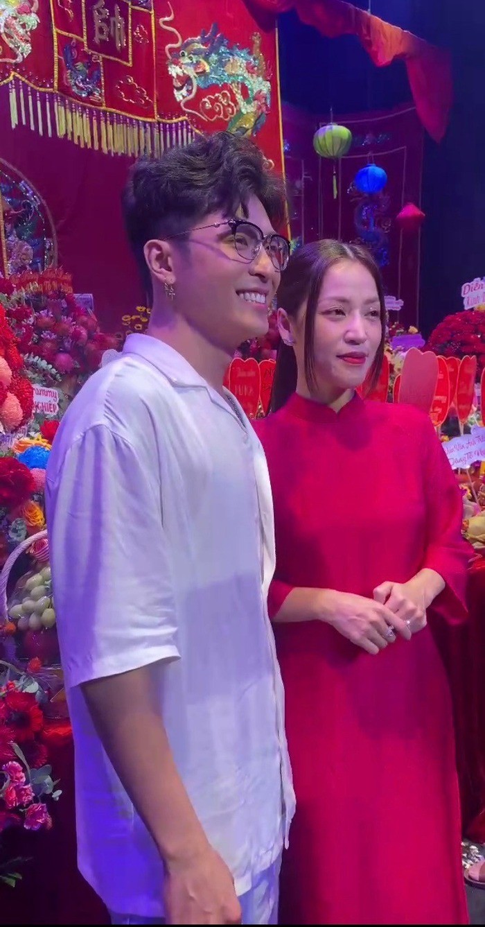 Dàn sao Việt cúng giỗ Tổ ngành sân khấu: Lê Dương Bảo Lâm, Hòa Minzy gây chú ý - Ảnh 3