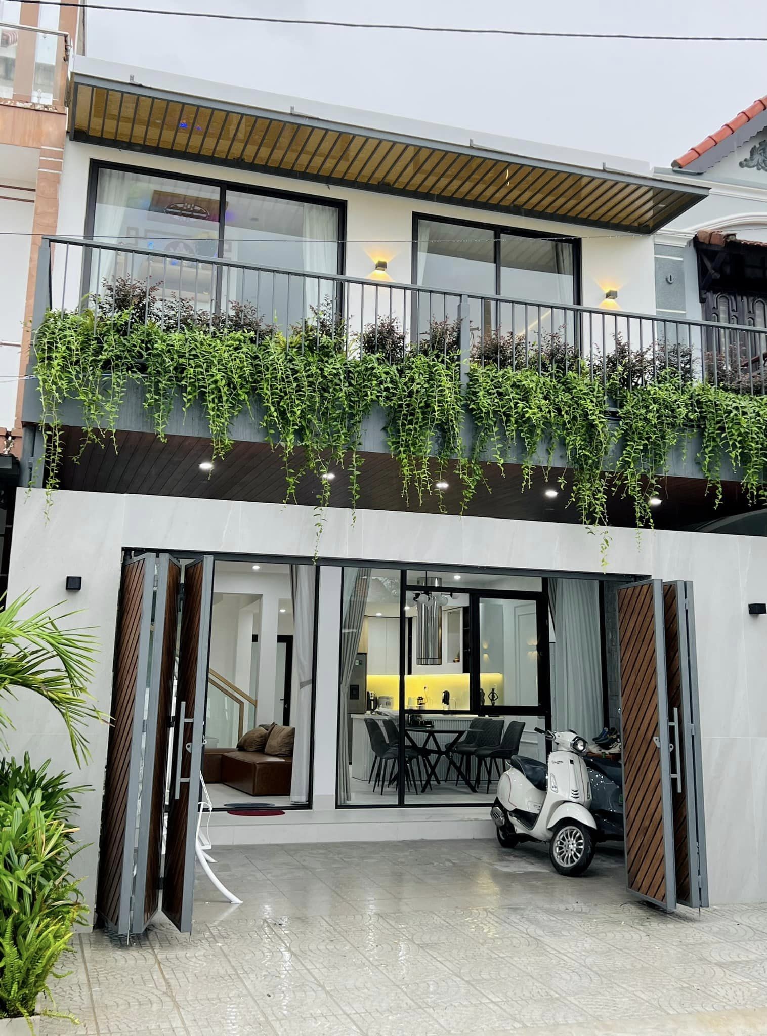 Toàn cảnh căn nhà mới xây của Tiểu Vy dành tặng cha mẹ. Ảnh FB Tiểu Vy.