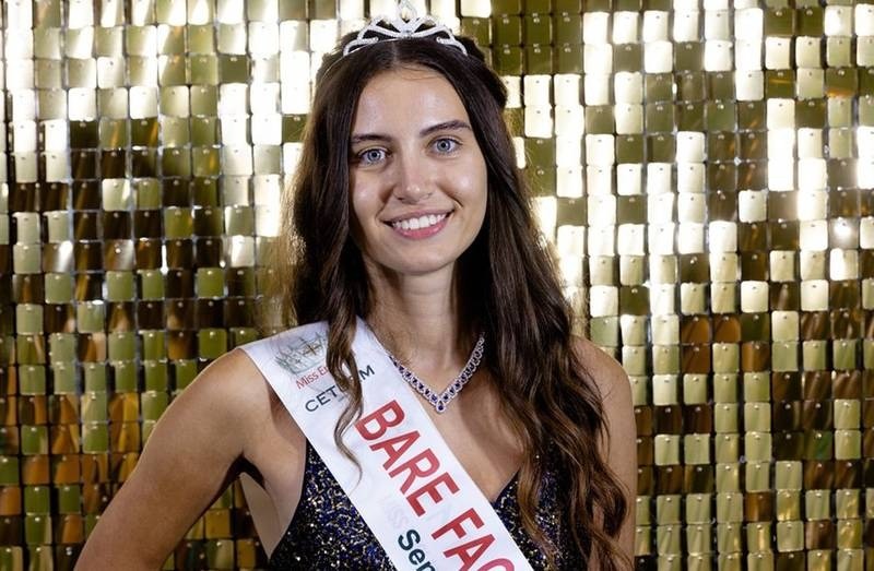 Melisa Raouf Người có mặt mộc đẹp nhất Miss England 2022 khẳng định đi thi nhan sắc là được trao quyền để làm điều gì đó có ích cho cộng đồng. Ảnh: Instagram / missenglandofficial Melisa Raouf Người có mặt mộc đẹp nhất Miss England 2022 khẳng định đi thi nhan sắc là được trao quyền để làm điều gì đó có ích cho cộng đồng. Ảnh: Instagram / missenglandofficial