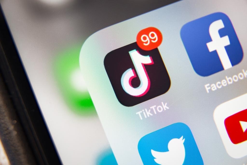 TikTok là nền tảng mạng xã hội chia sẻ video được yêu thích trên thế giới. Ảnh New York Post