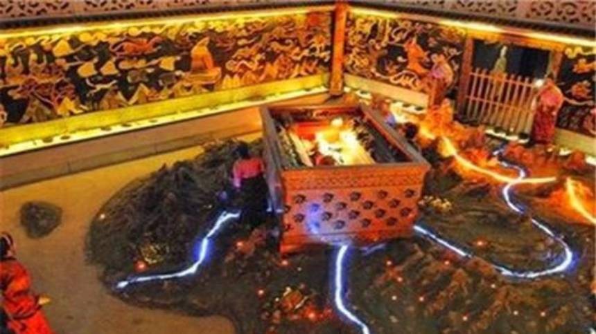 Bên trong lăng mộ Tần Thủy Hoàng có chứa một lượng lớn thủy ngân. Ảnh minh họa. Ảnh: Internet. Bên trong lăng mộ Tần Thủy Hoàng có chứa một lượng lớn thủy ngân. Ảnh minh họa. Ảnh: Internet.