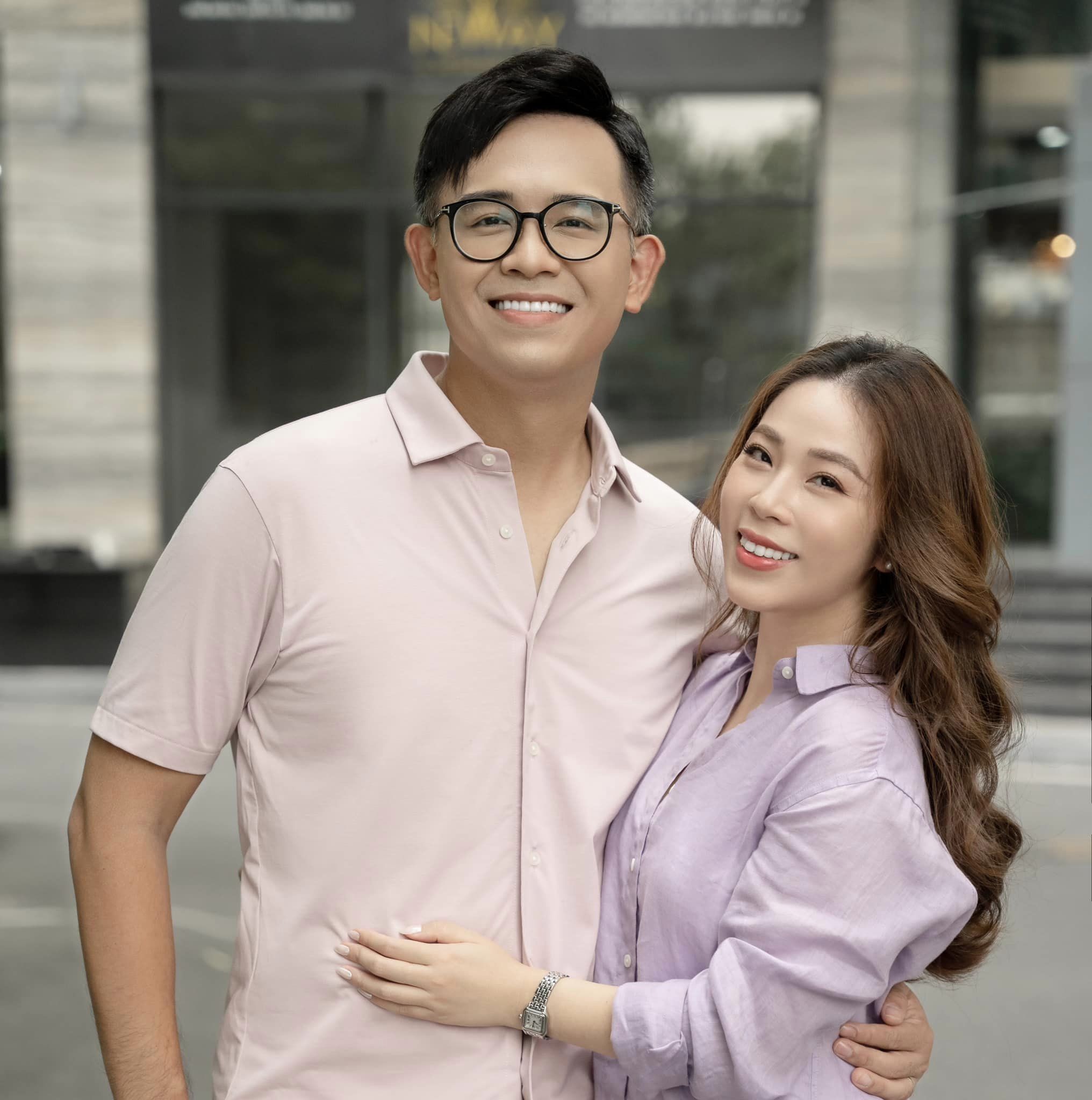 MC Đức Bảo và vợ. MC Đức Bảo và vợ.