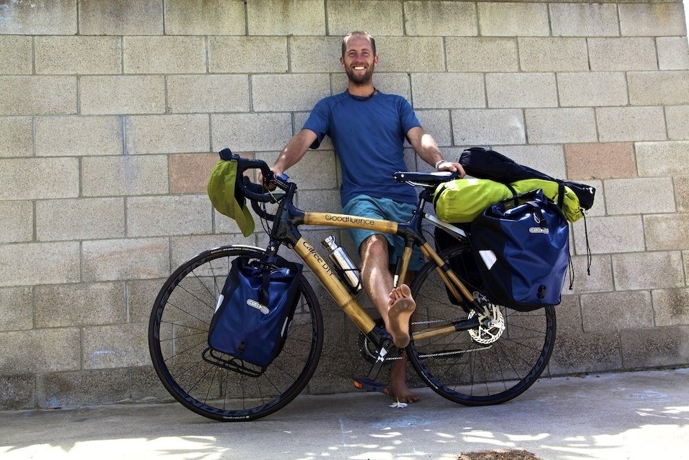 Greenfield đối mặt với nhiều cái nhìn kỳ lạ vì việc không đi giày. Ảnh: New York Post