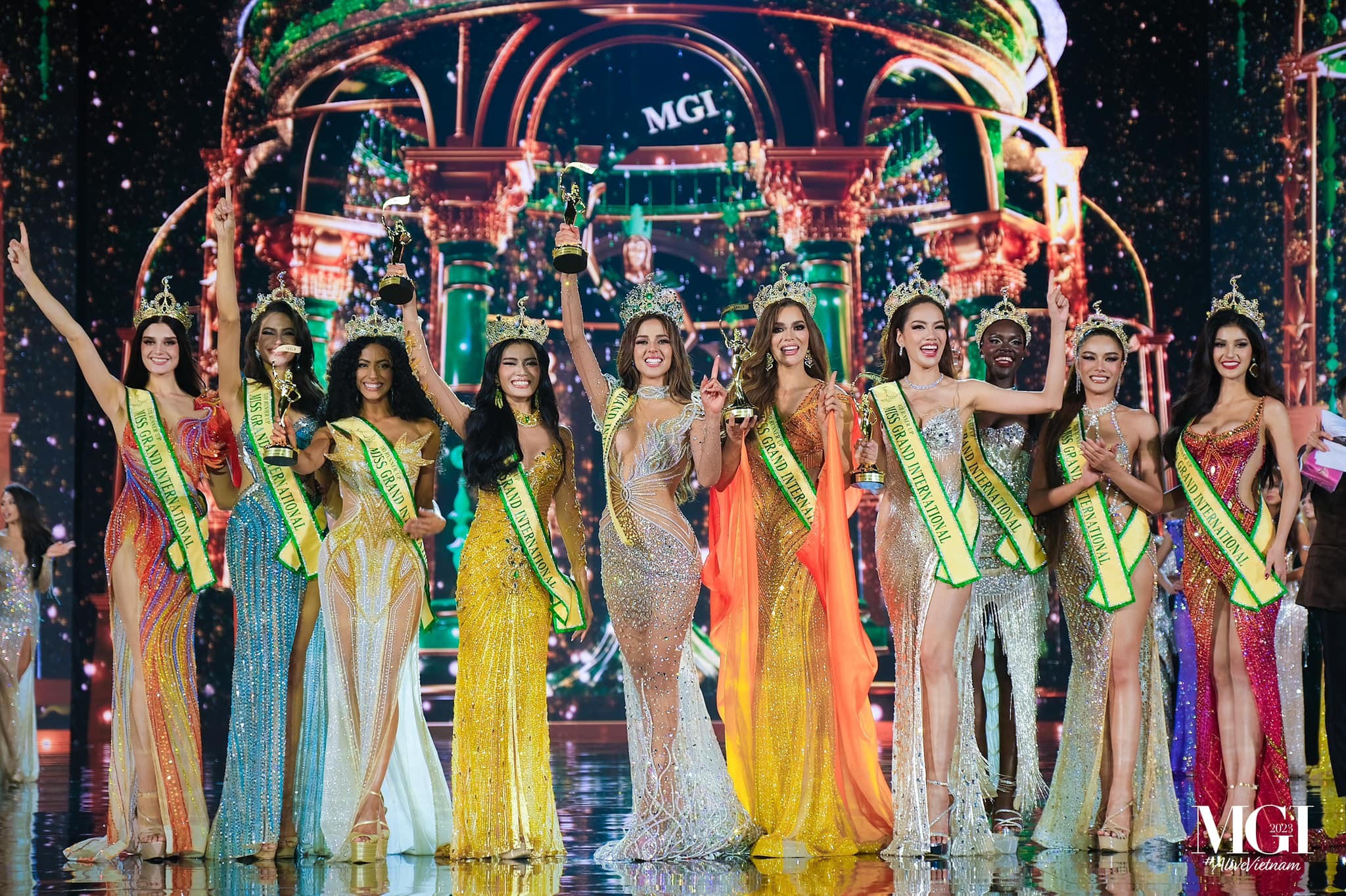 Có tới 10 vương miện được trao cho các thí sinh tại Miss Grand International 2023.