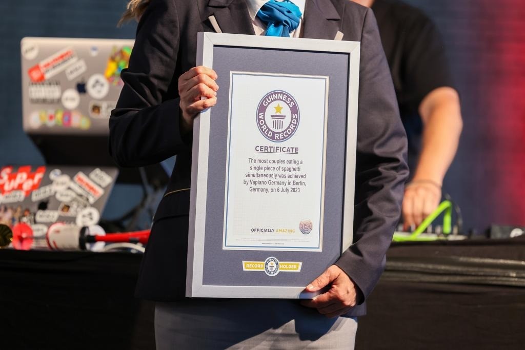 Vapiano lần đầu tiên lập kỷ lục vào năm 2020 để kỷ niệm món mì “Italian Kiss”. Ảnh: Getty Images