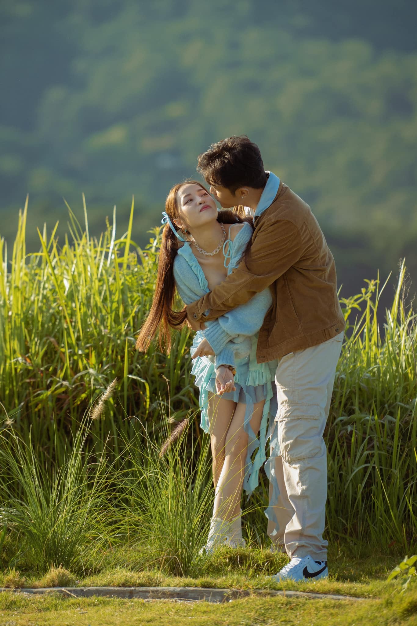 Puka - Gin Tuấn Kiệt tung trọn bộ ảnh đậm chất ngôn tình trước thềm đám cưới - Ảnh 9 Puka - Gin Tuấn Kiệt tung trọn bộ ảnh đậm chất ngôn tình trước thềm đám cưới - Ảnh 9