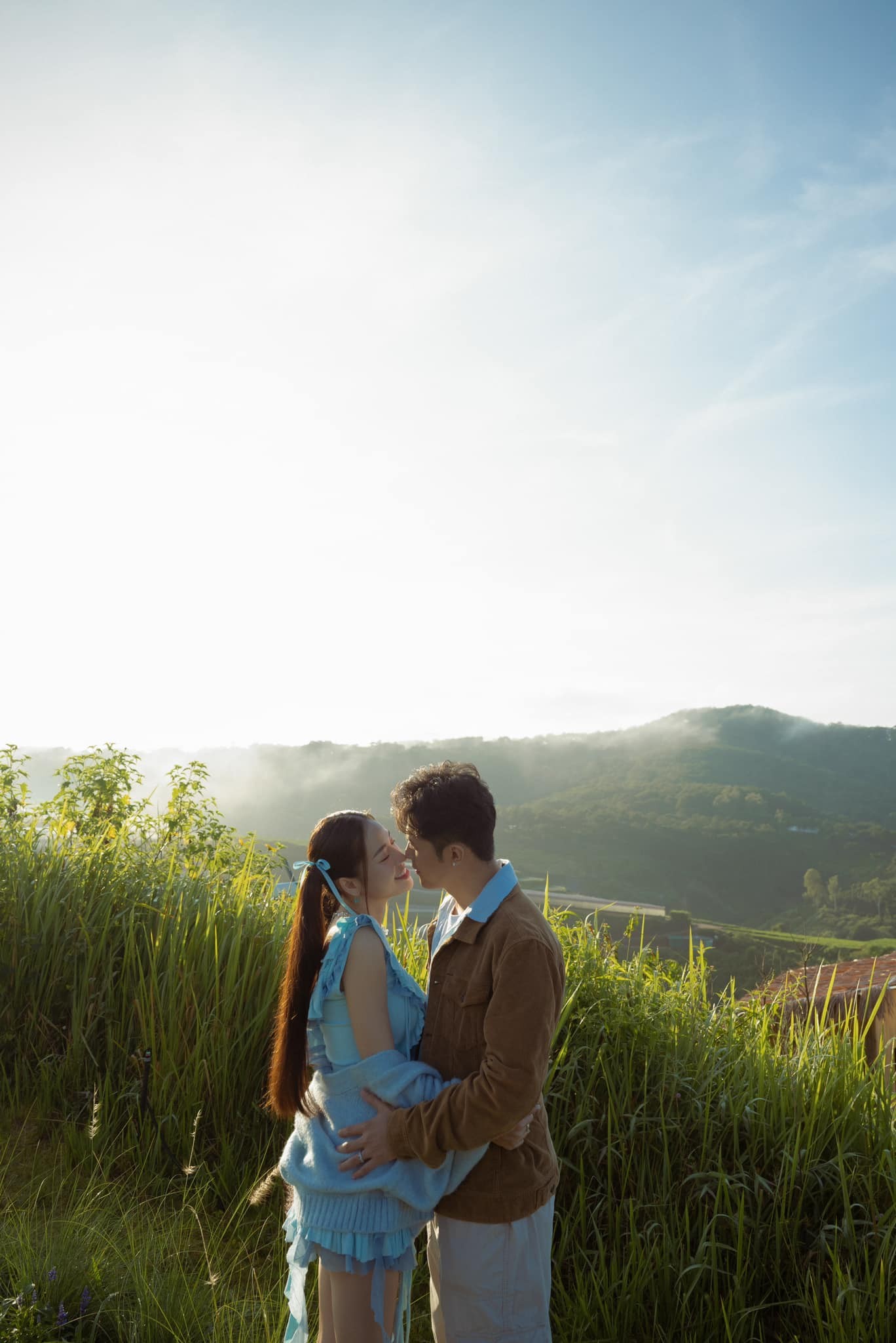 Puka - Gin Tuấn Kiệt tung trọn bộ ảnh đậm chất ngôn tình trước thềm đám cưới - Ảnh 4 Puka - Gin Tuấn Kiệt tung trọn bộ ảnh đậm chất ngôn tình trước thềm đám cưới - Ảnh 4